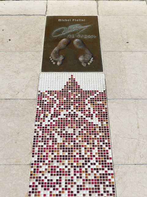 西甲第19輪巴塞羅那2-1皇家社會 阿爾巴傳射建功德容打進賽季首球.